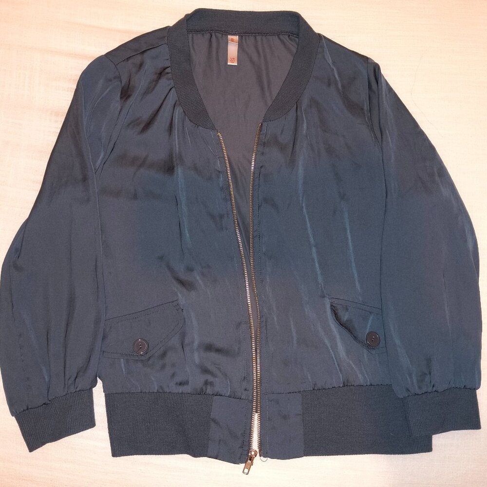 Zip up sweater - Size L